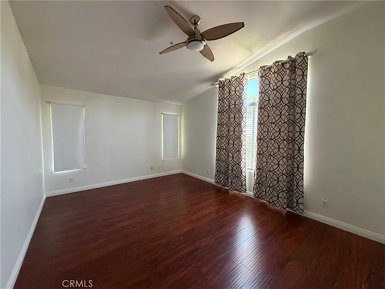 5569 Hunt Club Dr — Photo 19