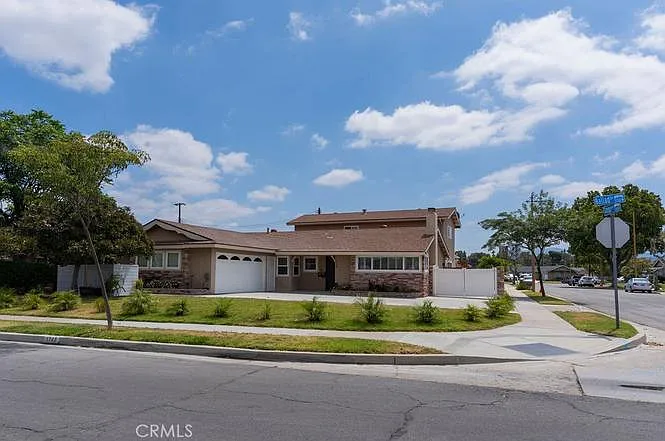 1748 N Ballad Dr — Photo 1