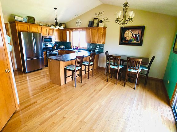 5th image of 660 Pawnee Ct