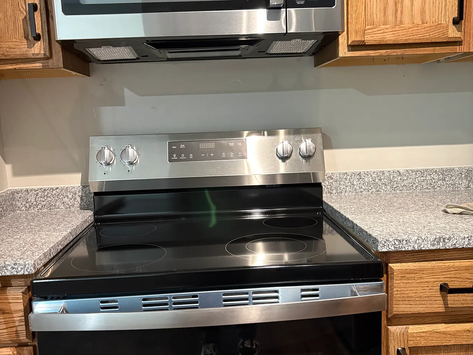 2 bed, 1.5 bath, 960 sqft, $1,600 — Photo 4