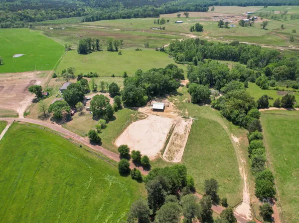 1137 Fm 2985, Hughes Springs, TX 75656