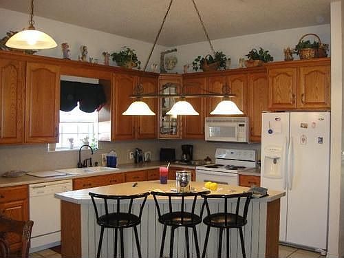 4th image of 120 E Valley Dr