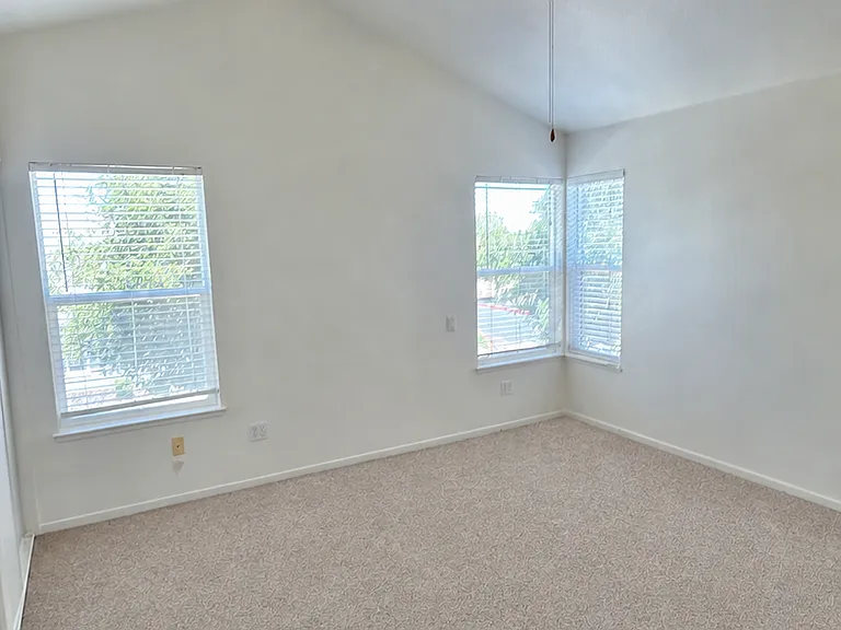 1617 Mount Silliman Way — Photo 9