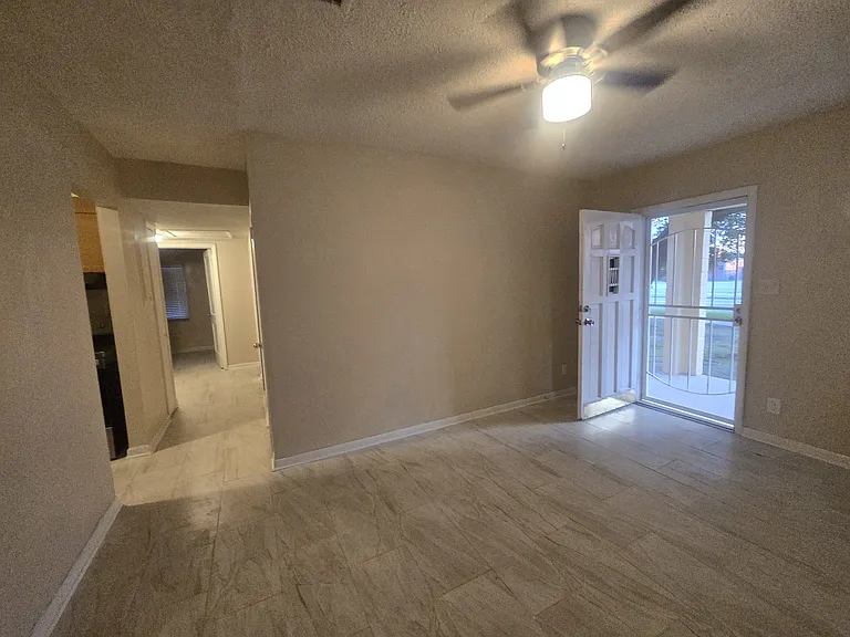 1739 Melson Ave — Photo 36