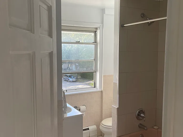 39 Hackensack Ave #2 — Photo 9