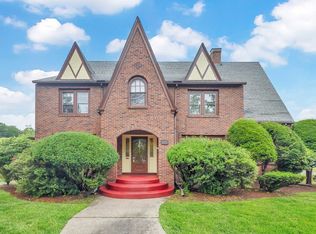 63 Park Edge Ave, Springfield, MA 01108