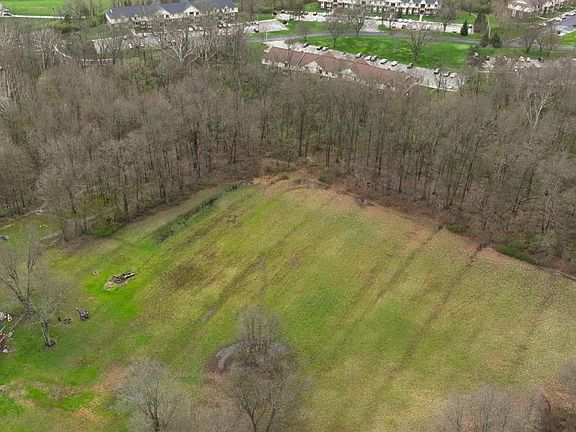 2nd image of 1237 Traction Rd