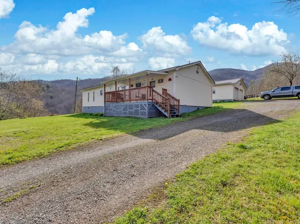 90 Brier Ridge Rd, Hinton, WV 25951