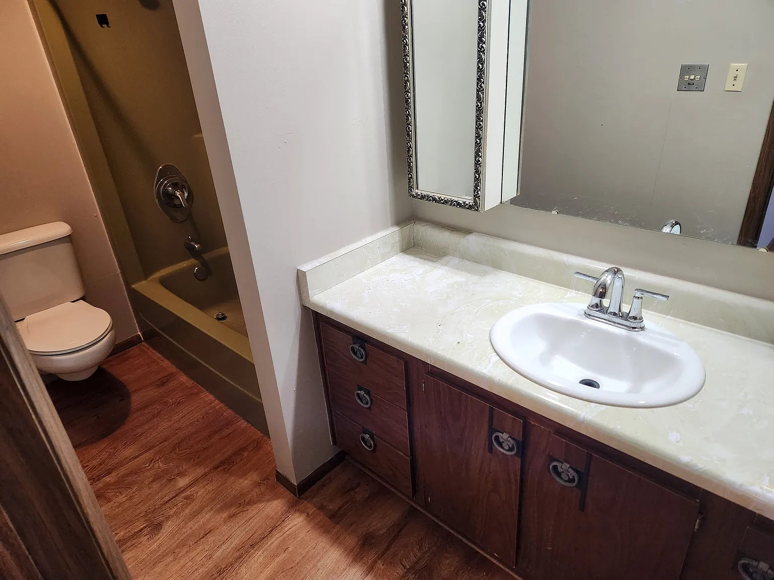 1 bed, 900 sqft, $975 — Photo 1