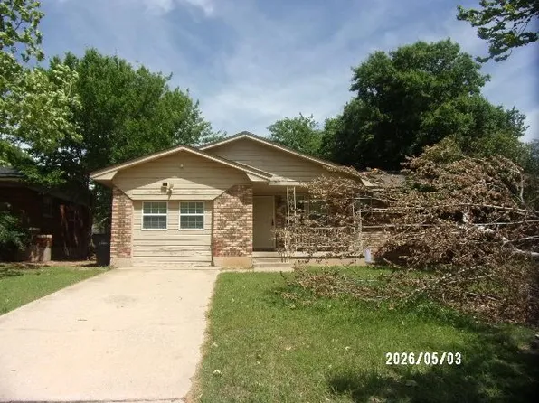 811 NW 58th St, Lawton, OK 73505