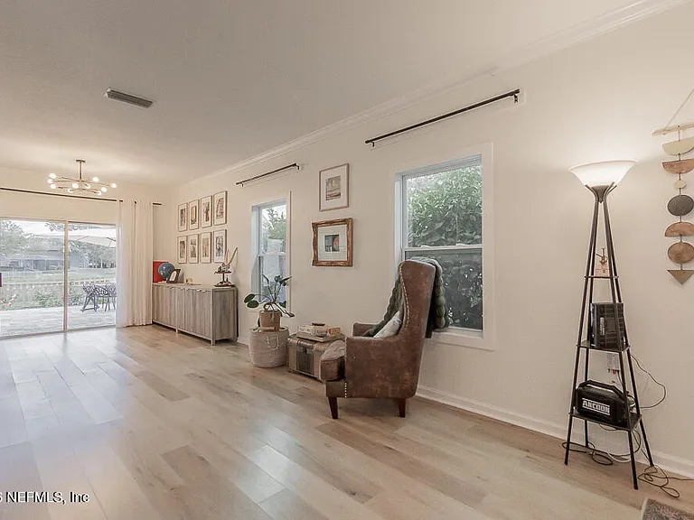 1432 Greyfield Dr — Photo 7