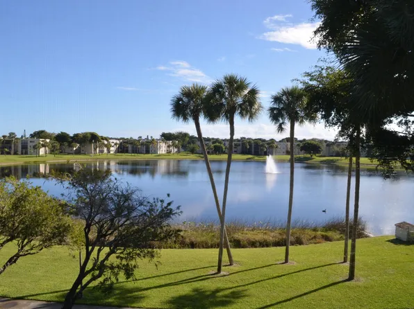 5220 Las Verdes Circle #312, Delray Beach, FL 33484