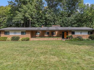 23210 Cass Ave, Farmington, MI