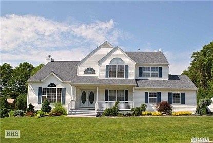 2nd image of 10 Scott Ln