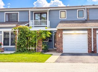 411 Hickory Dr #411, Wheeling, IL 60090