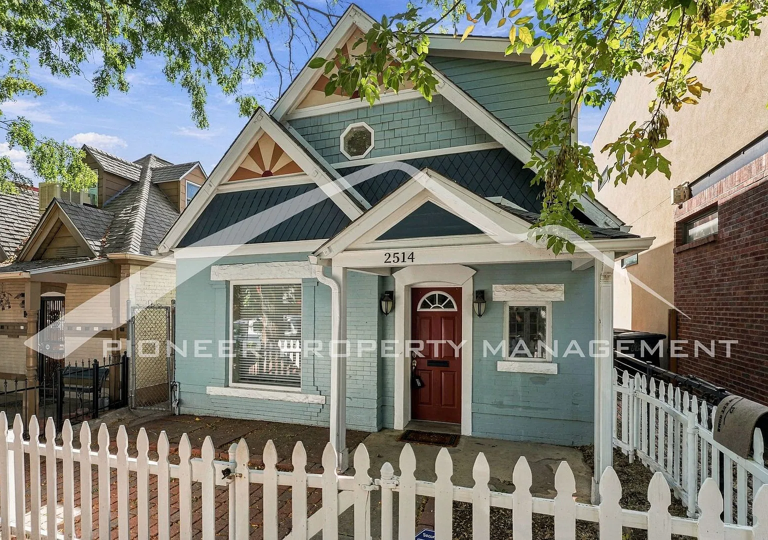 Gorgeous Home with Washer/Dryer and Covered Parking — Photo 2