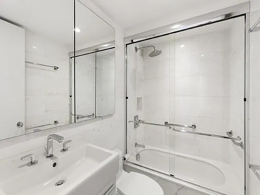 Sold by Sotheby's International Realty | media 8