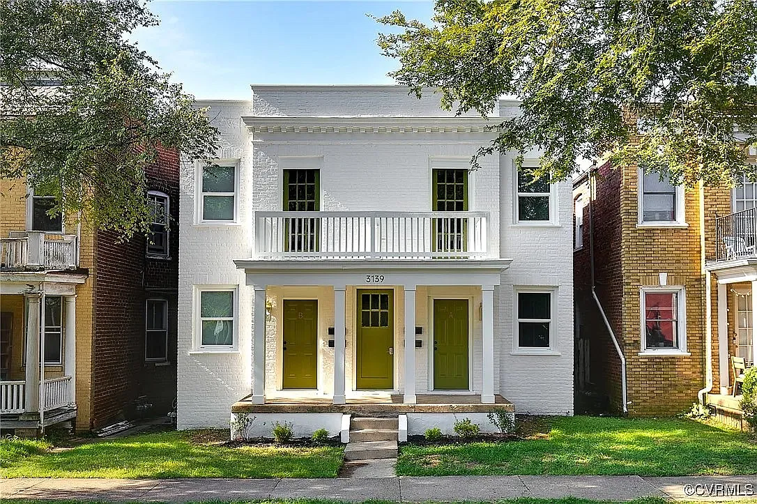 2 bed, 765 sqft, $1,945 — Photo 1
