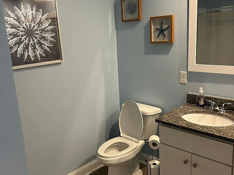 180 Ashworth Ave #104 — Photo 15