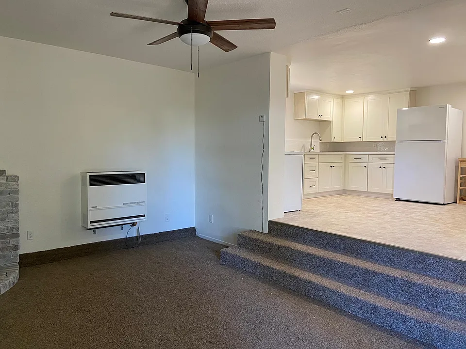 13178 1/2 Ridge Rd