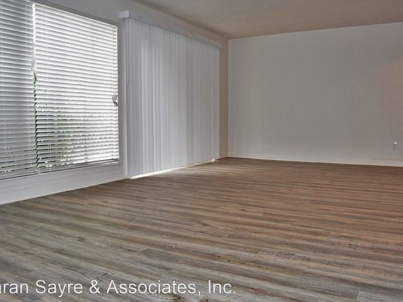 4th image of 15425 6th Ave SW APT 3