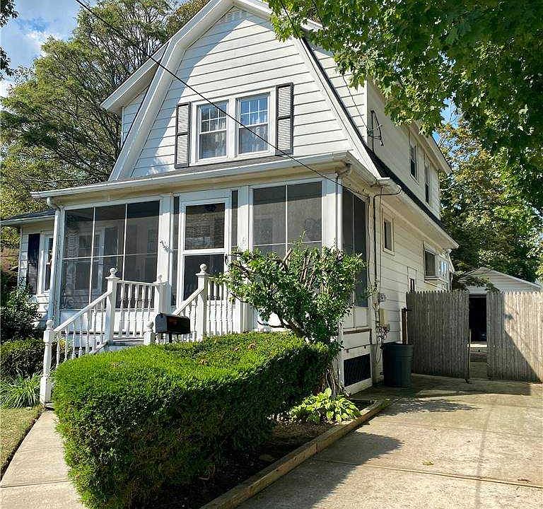 2nd image of 639 Baldwin Ave