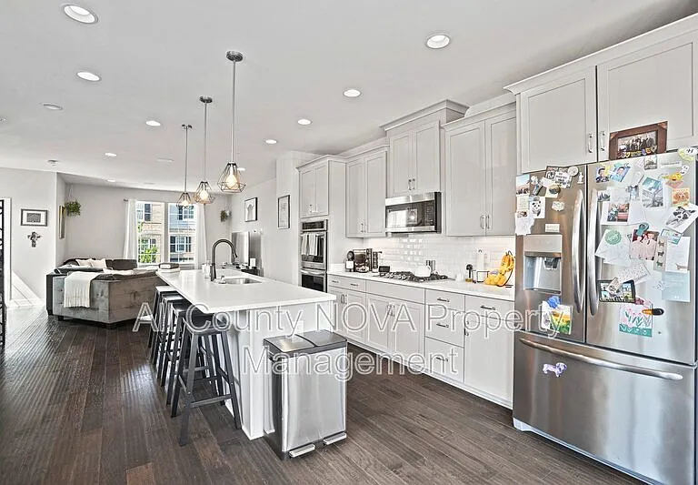 2910 Pinebrook Rd — Photo 10