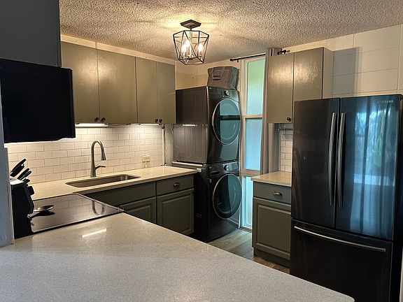 2nd image of 95-2052 Waikalani Pl APT B205