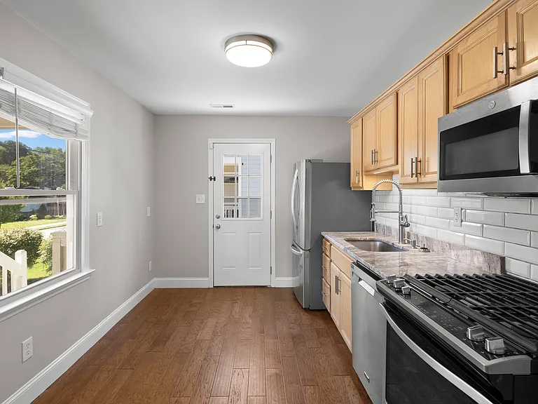 502 Freeman St — Photo 12