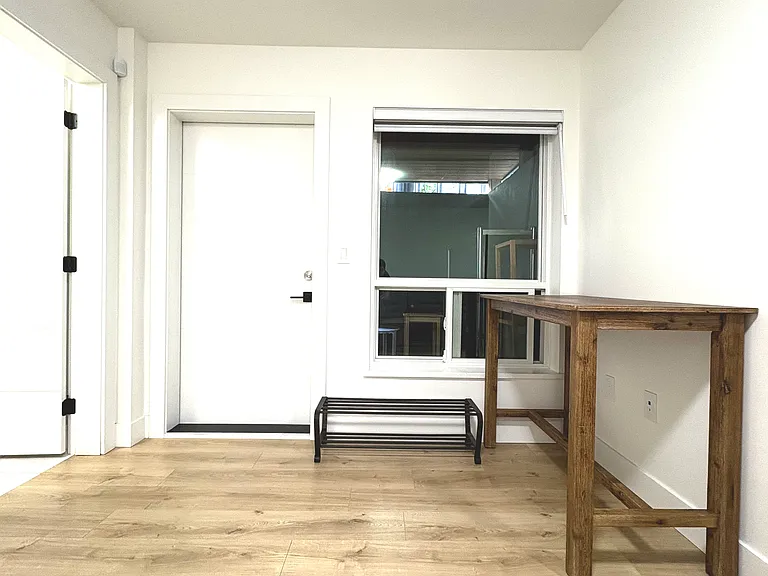 16759 18b Ave #101 — Photo 4