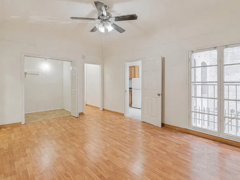 Oxford Collection Apartments — Photo 4