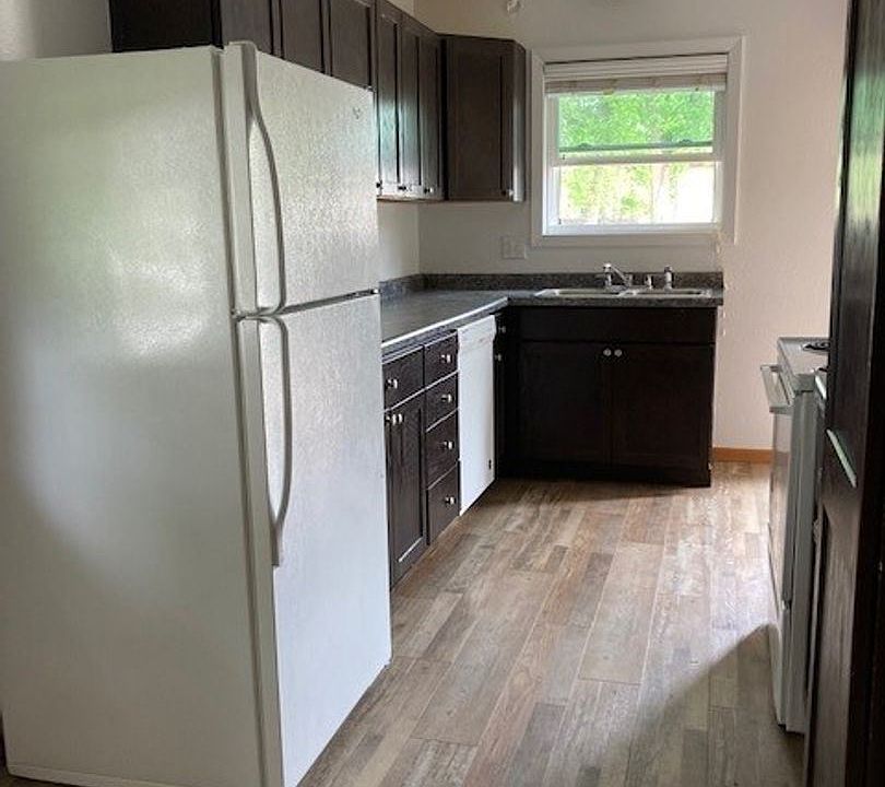 1st image of 904 N 13th St #13588270