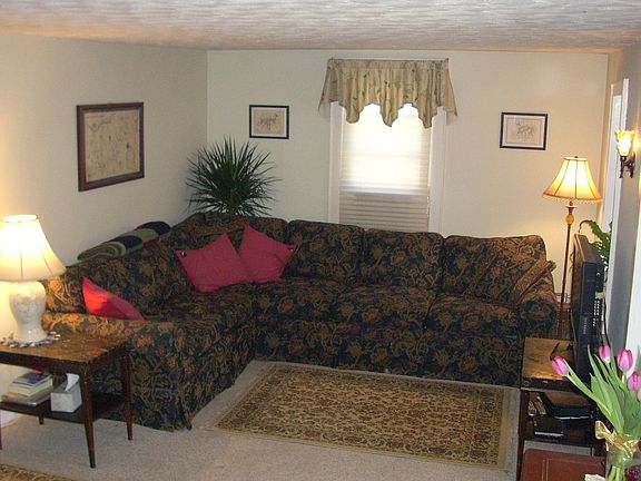 Spacious Living Room