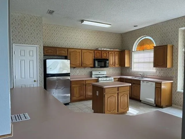 517 E Grubb Dr — Photo 28