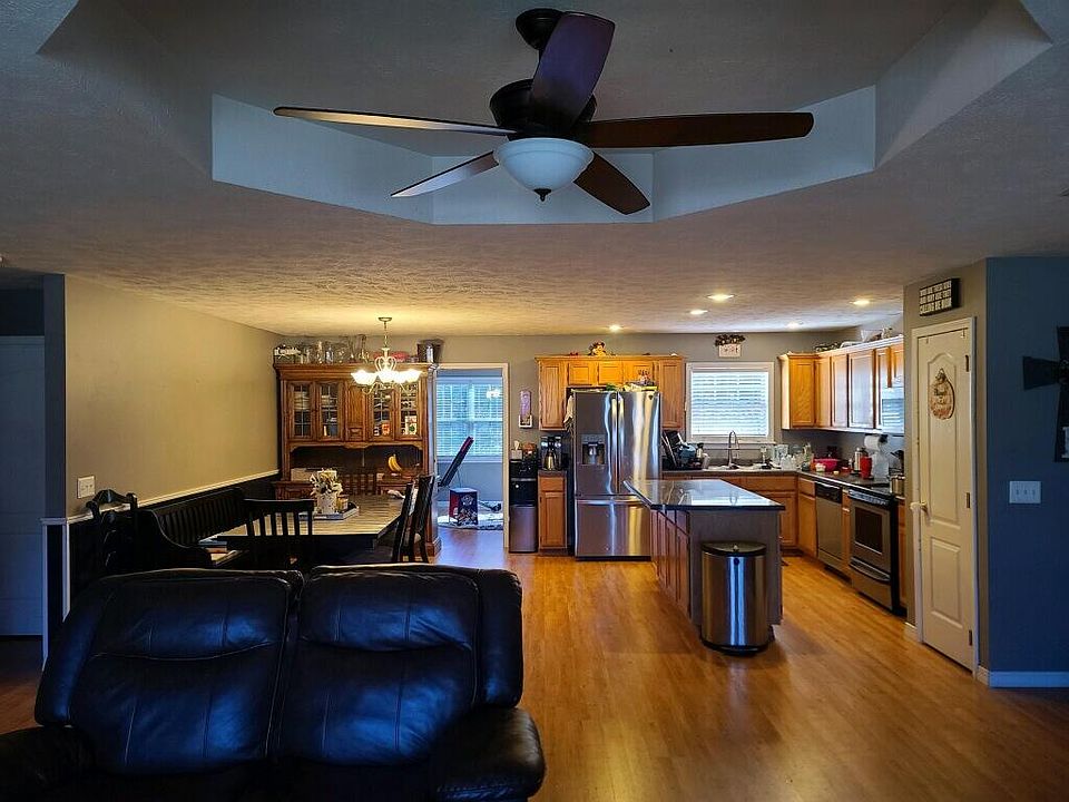 2nd image of 118 Paradise Cove Ln