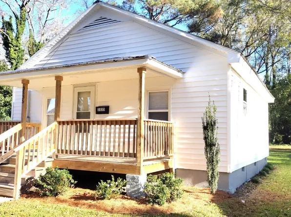 3535 S Barrett Street, Farmville, NC 27828