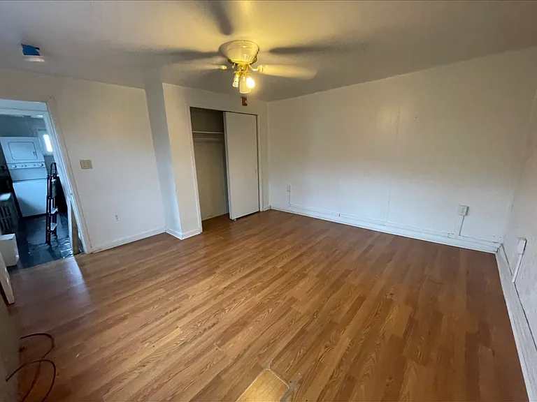 1823 1/2 S 10th St #3 — Photo 5