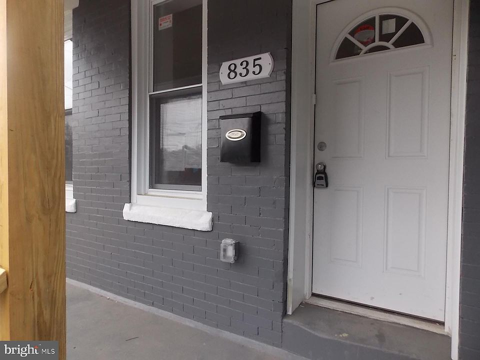 1st image of 835 N 39th St