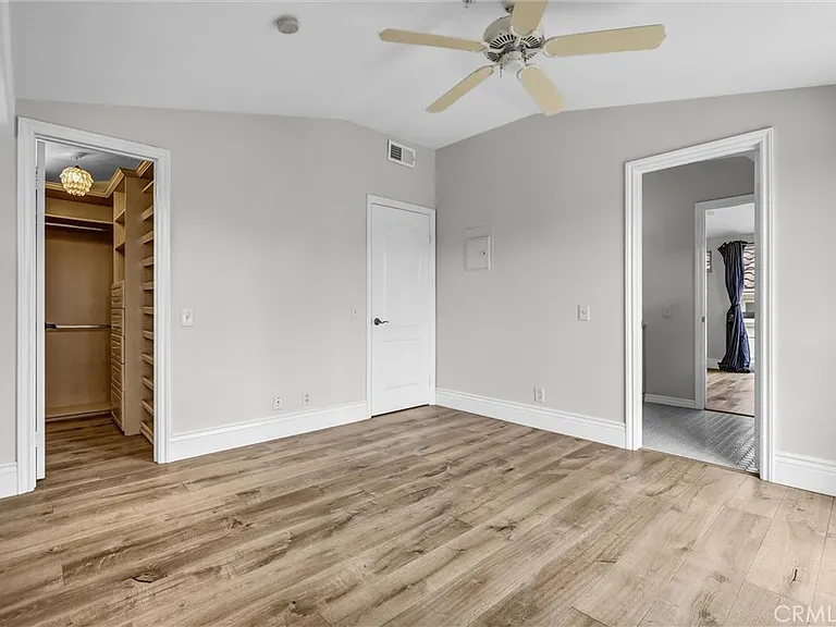 2101 E 15th St — Photo 26