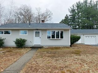 19 Pine Brook Curv, Northampton, MA 01060