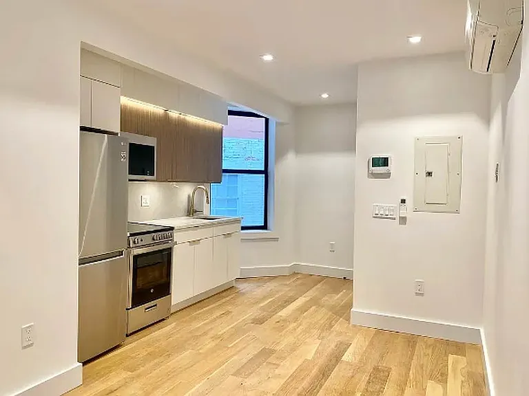 223 E 96th St #2C — Photo 1
