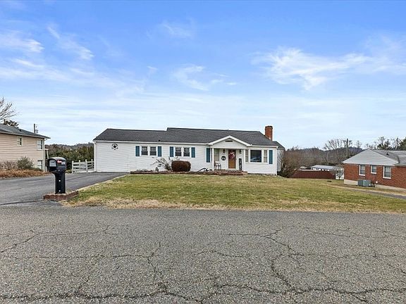 2nd image of 320 Sherwood Rd