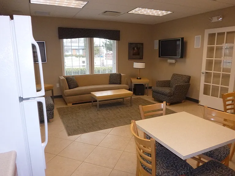 Westbrooke Commons Apartments and Townhomes — Photo 20