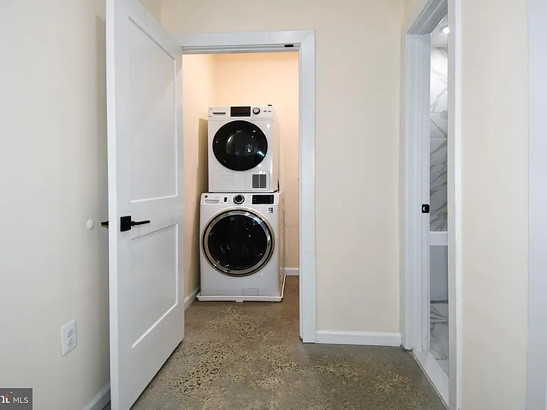 1040 Bladensburg Rd NE #B — Photo 15