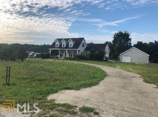 82 Green Acres Cir, Lavonia, GA 30553