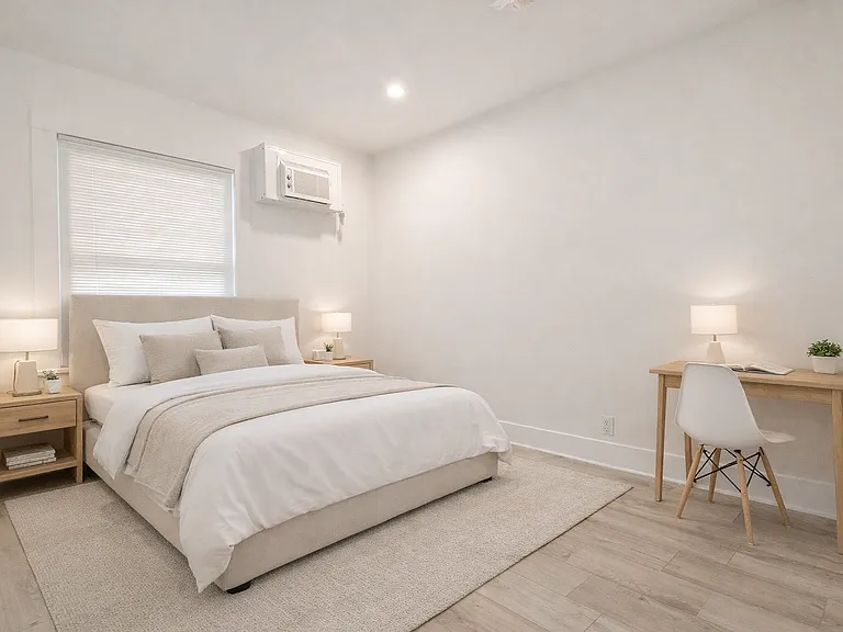 1303 N June St — Photo 4