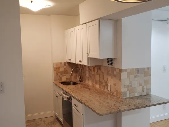 345 East 56th Street 16B image 2 of 25