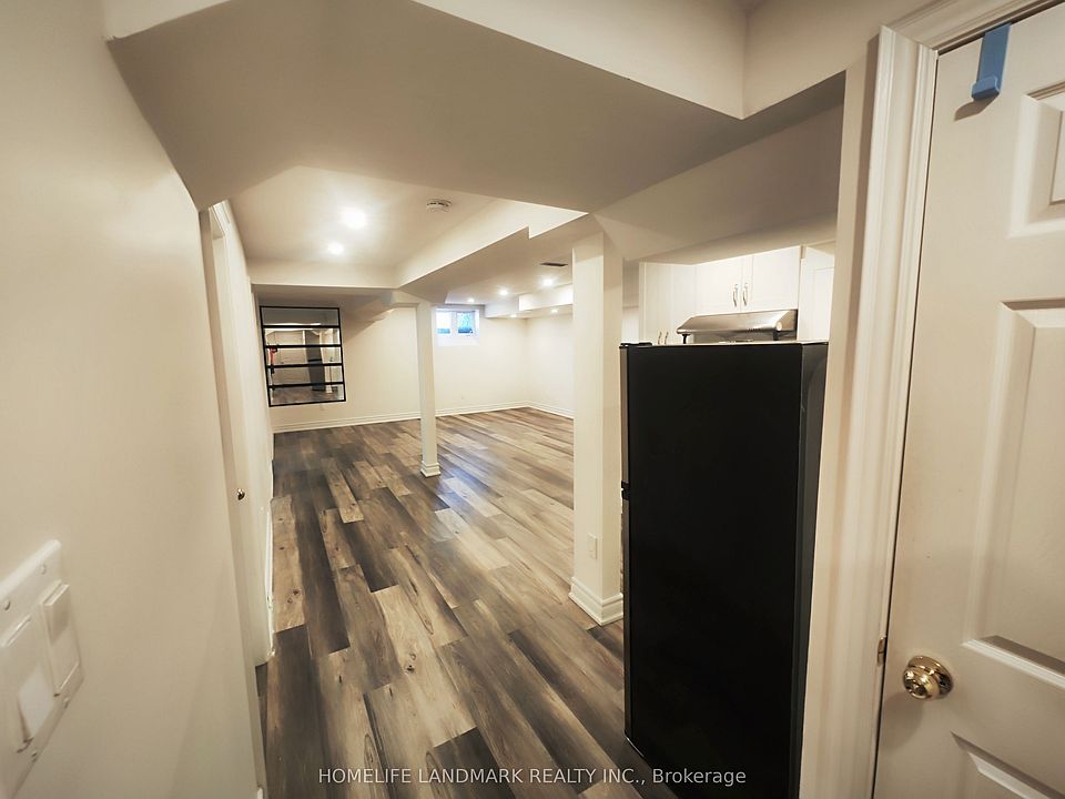 1st image of 5 Southvale Dr