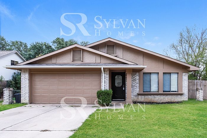 1st image of 2216 Hollybush Ln