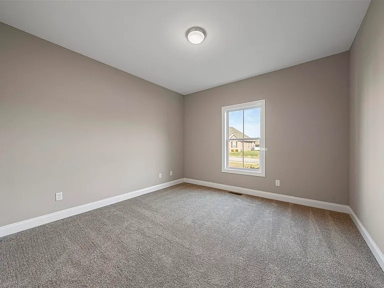 457 Adalynn Cir — Photo 16